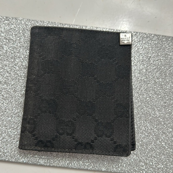 GUCCI ULTRA RARE pull out card holder wallet 🖤 - Picture 12 of 14
